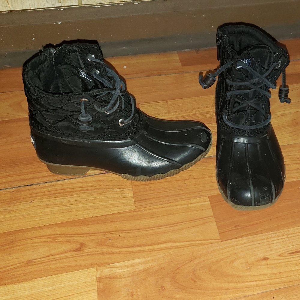 Girls Sperry boots